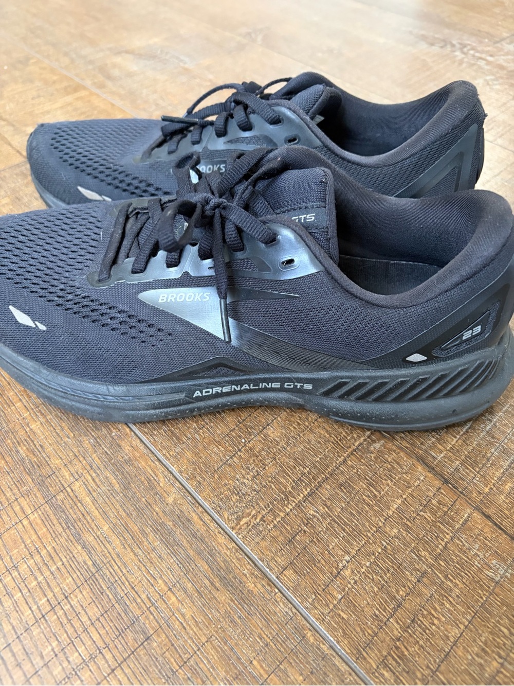 Brooks Black Adrenaline running shoes - Picture 2 of 5